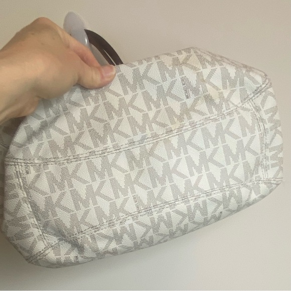 MICHAEL KORS Cream Logo Slouchy Shoulder Tote Bag Brown Leather & Gold Chains - Picture 7 of 12